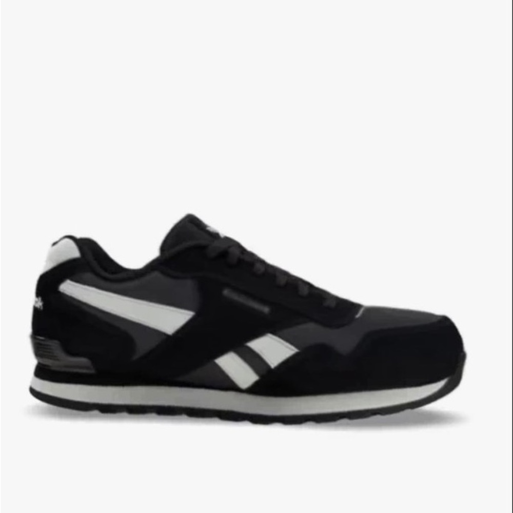 •NWB• women’s classic Reebok work sneakers👟